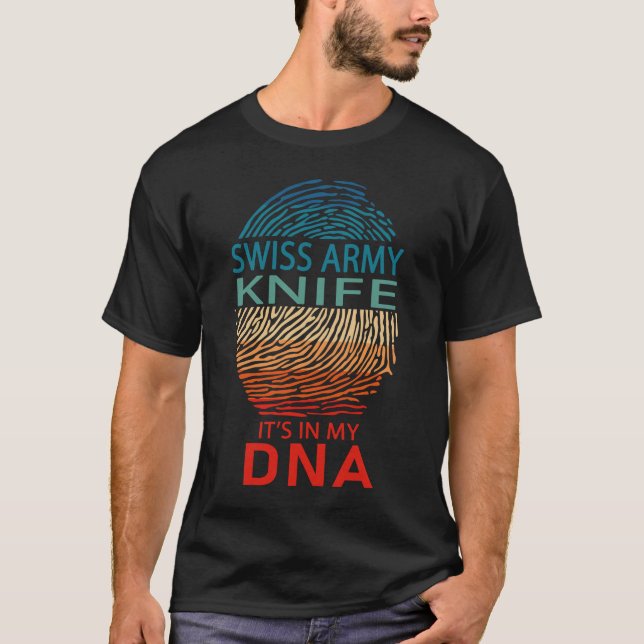 Camiseta Swiss Army Knife It's in My DNA (Frente)