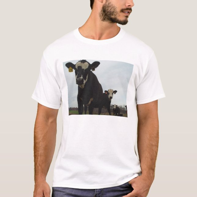 Camiseta T curioso das vacas 2 (Frente)