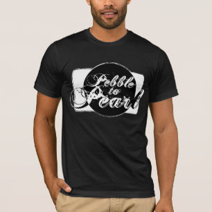 Camiseta T de preto básico com logotipo