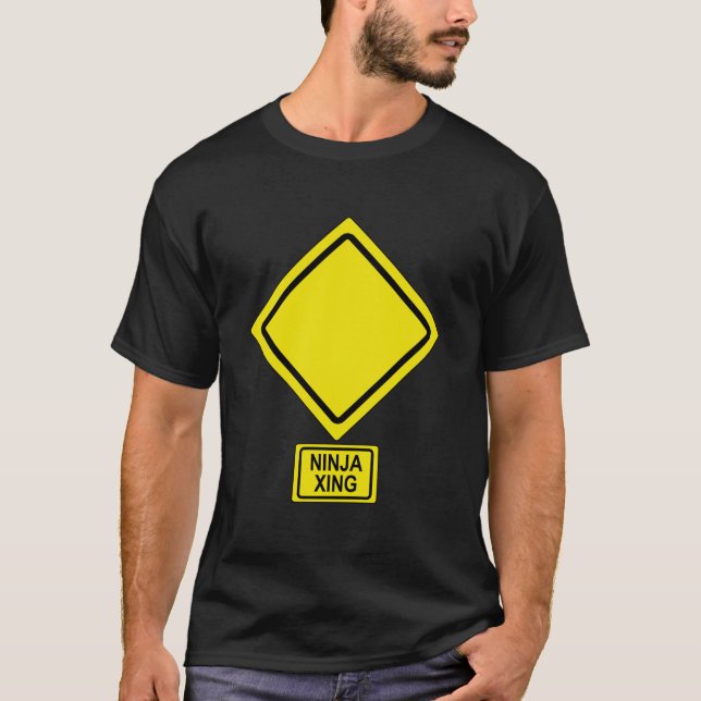 Camiseta T do cruzamento de Ninja (Frente)