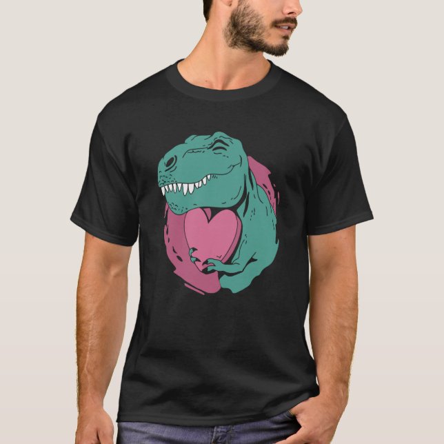 Camiseta T Rex Hugging a Heart Valentine Tyrannosaur Rex Cu (Frente)