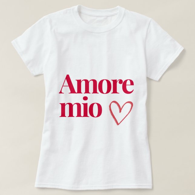 Camiseta T-shirt Amore Mio ❤️ – Cadeau romantique en coton  (Frente do Design)