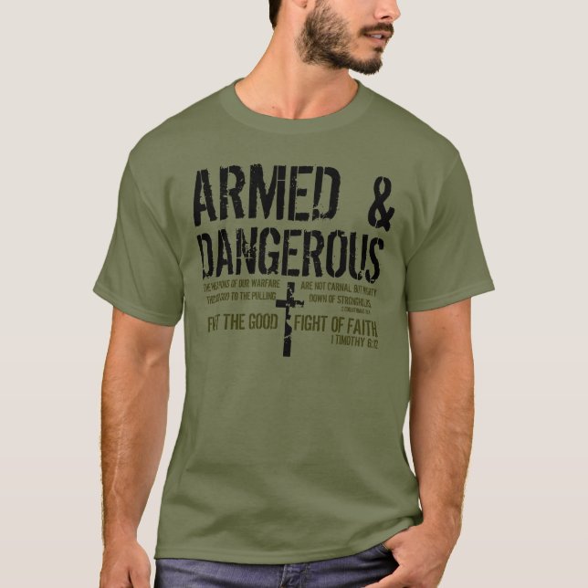 Camiseta T-shirt armado e perigoso do verso da bíblia (Frente)