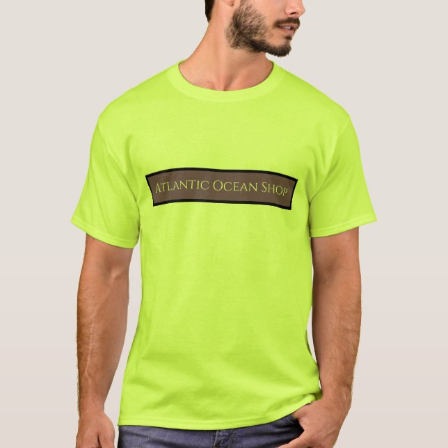 Camiseta T-shirt atrativa e mais roupas (Frente)