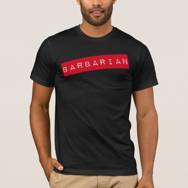 Camiseta (T-shirt bárbaro da disciplina das necessidades) (Frente)