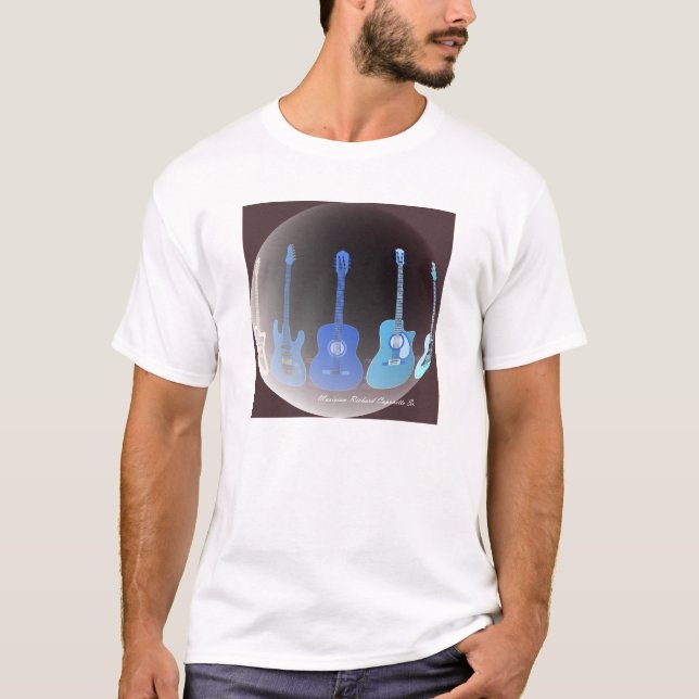 Camiseta T-shirt básico com trabalhos de arte 1A das (Frente)
