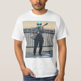 Camiseta T-shirt com emperramento de alienígena