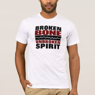 Camiseta T-Shirt com lesões acidentais estranhas