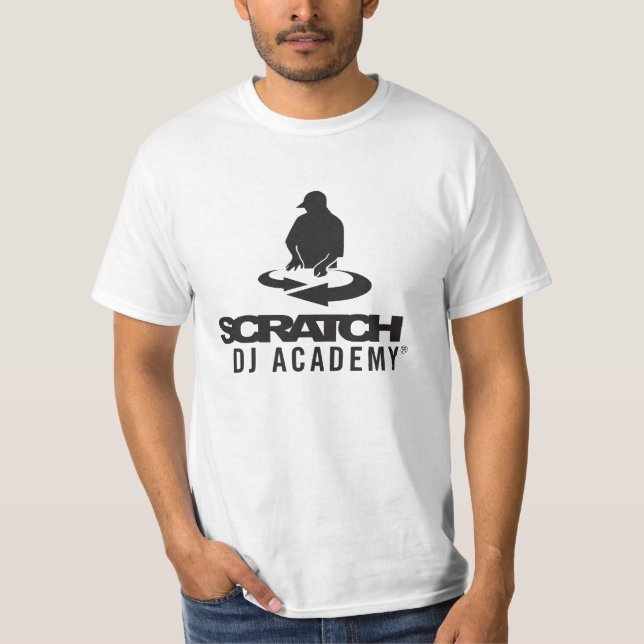 Camiseta T-shirt da academia do DJ do risco (Frente)