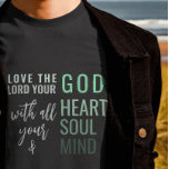 Camiseta T-shirt das Escrituras Cristãs<br><div class="desc">T-shirt cristã com uma citação de Matthew 22:37 "Love The Lord Your God With All Your Heart And With All Your Soul And With All Your Mind." em caligrafia mista e tipografia minimalista. Esta moda, design de fé moderna é a dádiva perfeita e a declaração de moda. #cristão #religião #escritura...</div>