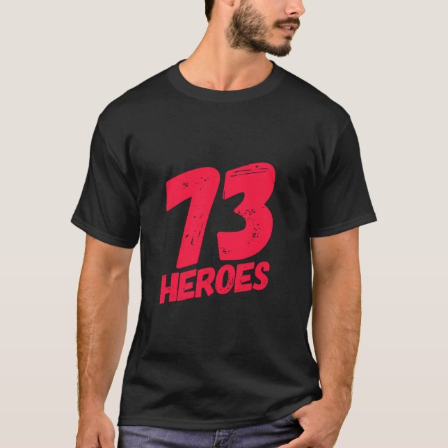 Camiseta t-shirt de 73 heróis (Frente)