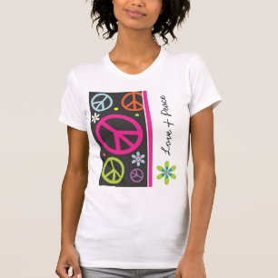 Camiseta T-shirt do sinal do amor e de paz