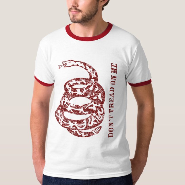 Camiseta T-shirt do vermelho de Gadsden (Frente)