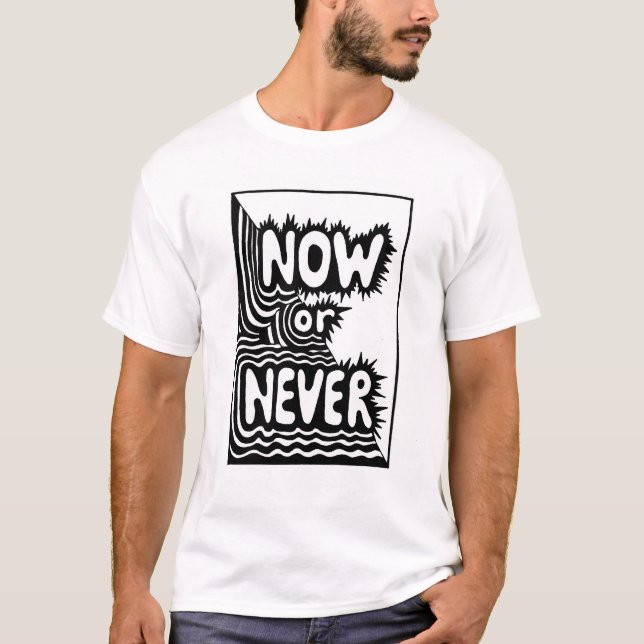 Camiseta T-shirt dos na moda com a inscrição (Frente)