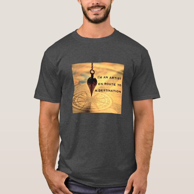 Camiseta T-Shirt em rota (escura) (Frente)