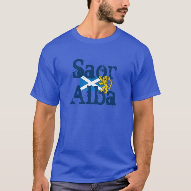 Camiseta T-shirt gaélico livre alba do leão de Saor (Frente)