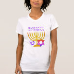 Camiseta T-Shirt HANUKKAH Personalizado Moderno<br><div class="desc">A moderna e personalizável camiseta HANUKKAH, projetada com a falsa menorah dourada, estrela colorida de David e sonho roxo e GREETING PERSONALIZÁVEL, para que você possa criar sua própria saudação. Ideal para a estação de Hanukkah. Escolha entre uma ampla seção de roupas e presentes de Chanucá, desenhados por Designs Bereanos....</div>