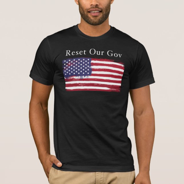 Camiseta T-shirt preto com bandeira e restaurado nosso Gov (Frente)