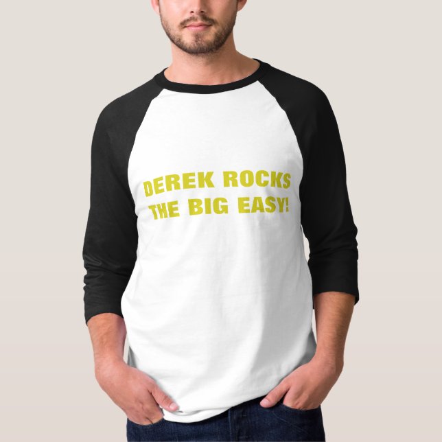Camiseta T-Shirt PRETO E DOURADO (Frente)