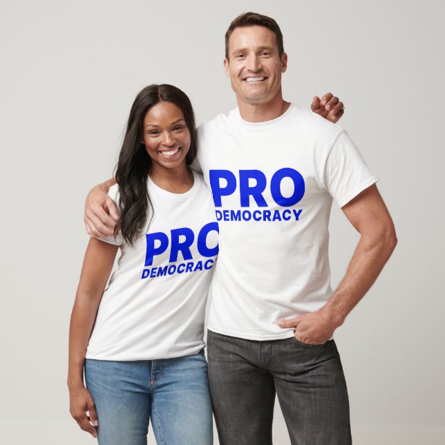 Camiseta T-shirt Pro Democracy (Unissex)