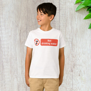 Camiseta T-Shirt sem água Bebendo