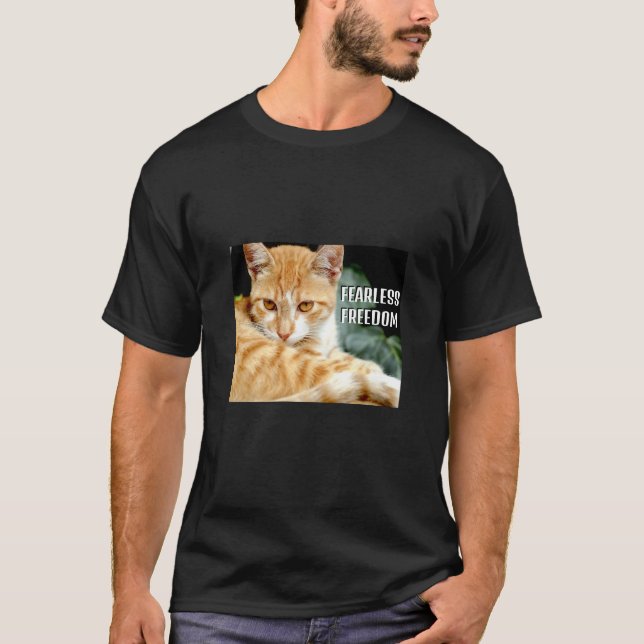 Camiseta T-Shirt sem medo (escuro) (Frente)