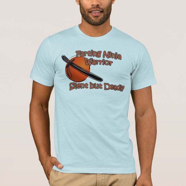 Camiseta T-shirt silencioso mas mortal do guerreiro Farting (Frente)