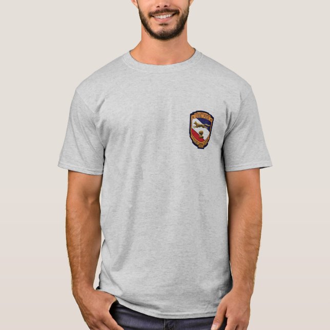 Camiseta T-shirt superior do Fox de USS (CG-33) (Frente)