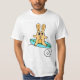 Camiseta T-shirt surfando do coelho (Frente)