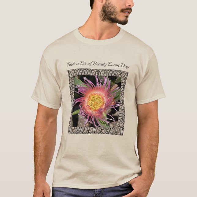 Camiseta T-shirt Unisex com Flor Cactus Estonteante (Frente)