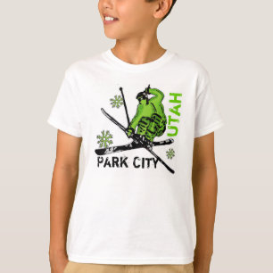 Camiseta T verde dos meninos do esquiador do tema de Park
