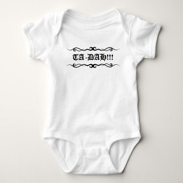 Camiseta TA-DAH!!! - Parte superior do estilo do raglan das (Frente)