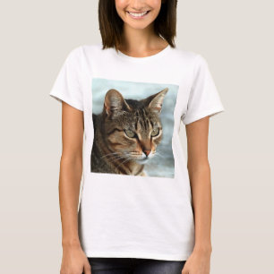 Camiseta Tabby impressionante Cat CloseUp Retrato Artístico