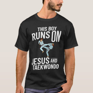 Camiseta Taekwondo Fighter Kicking Treinando Cinturão Negro