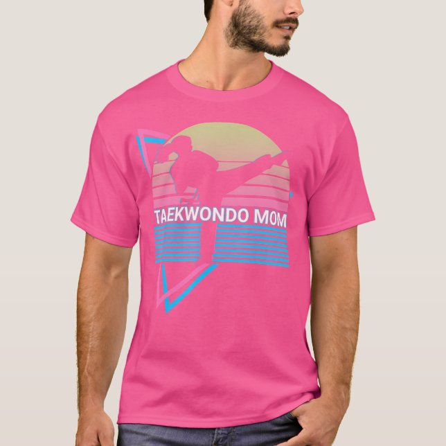 Camiseta Taekwondo Mãe Karate Retro (Frente)