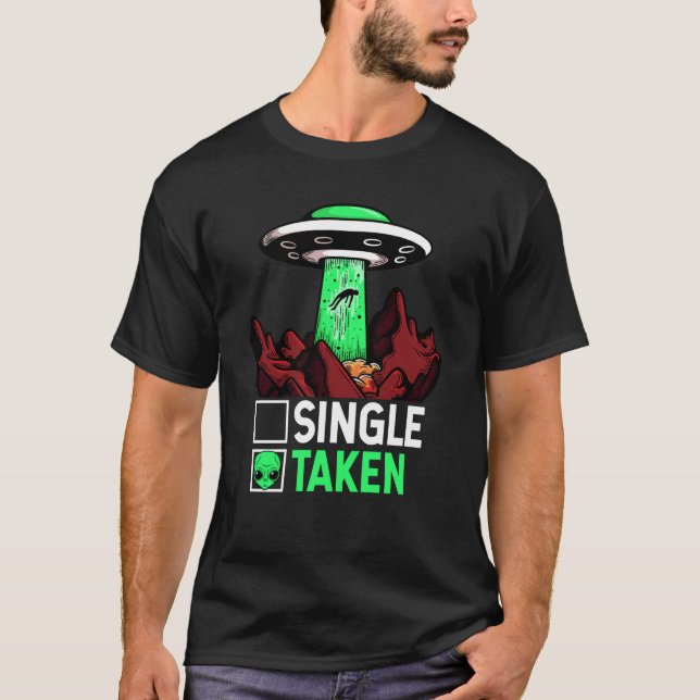 Camiseta Taken Valentine's Day Roses Date Night Aliens Spac (Frente)