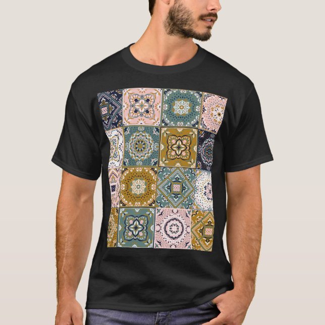 Camiseta Talavera Indian: Patchwork, Ethnic Mosaic. (Frente)