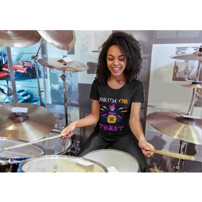 Camiseta Tambor ou Tratar o Halloween do esqueleto (Criador carregado)