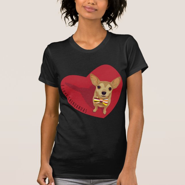Camiseta Tan Chihuahua com um arco de gravata em um coração (Frente)