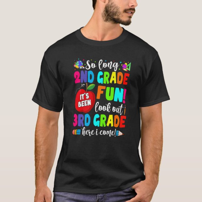 Camiseta Tão Longo Dia Do Segundo Ano Olhar O 3º Formando (Frente)