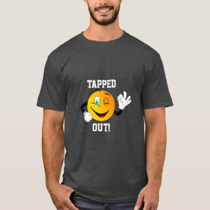 Camiseta "Tapped Out!" T-Shirt de Cartoon Winking Emoji