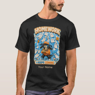 Camiseta Tarefas de Casa Continuam Chegando Estudante Profe