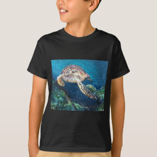 Camiseta Tartaruga e um recife de corais
