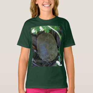 Camiseta Tartaruga Entre a Vegetação