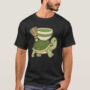 Camiseta Tartaruga Lenta Carregando um Bowl de Matcha Arte