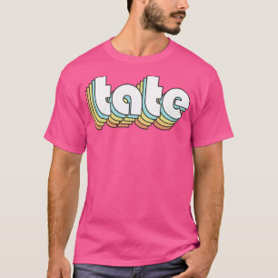 Camiseta Tate Retro Rainbow Tipografia Estilo Desvanecido