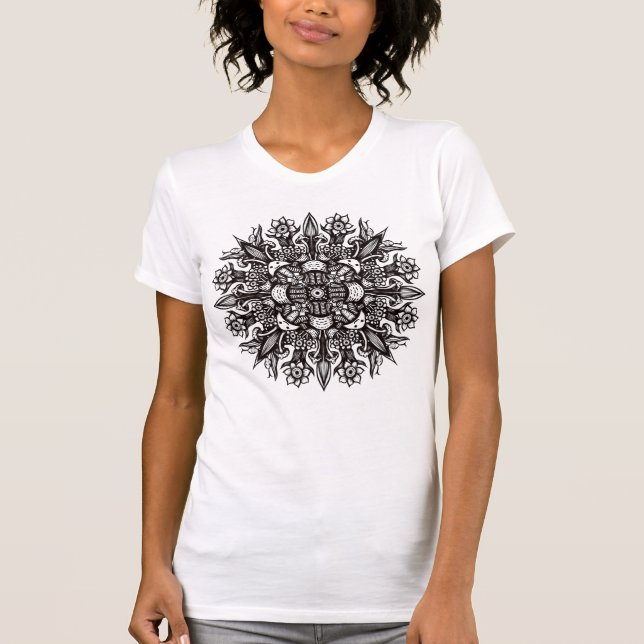 Camiseta Tatuagem de cogumelo branco preto mandala (Frente)
