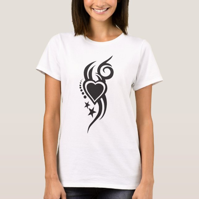 Camiseta Tatuagem de Coração Floral Ornamental (Frente)