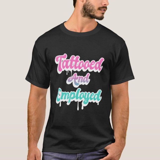 Camiseta Tatuagens Tatuadas E Utilizadas (Frente)