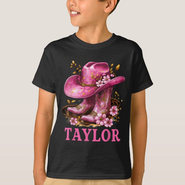 Camiseta Taylor Outfit Cowgirl Boots Youth Women Teen Girls (Frente)